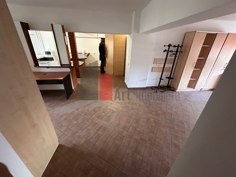 Ultracentral in Nerva Traian, spatiu de birouri 0% comision pentru chirias!